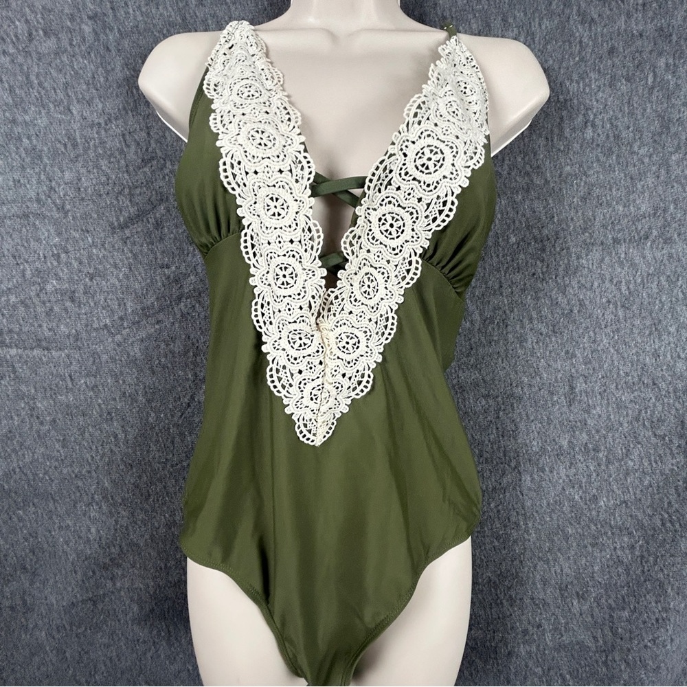 Cupshe One-Piece Swimsuit Green w Lace Crochet Plunging Neckline Sz L Resortwear